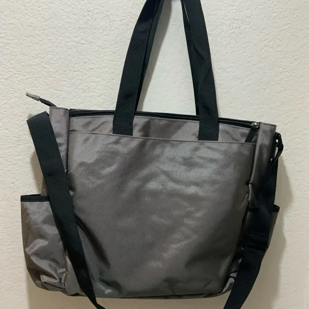 New Skip Hop Messenger Diaper Bag Signature Gray black
